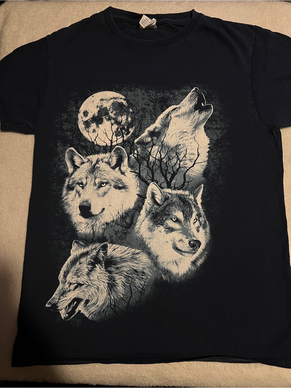 Delta Black Short-Sleeve Wolf Pack Graphic Tee